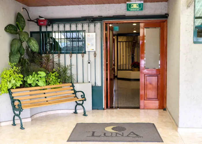 Hotel La Luna 3*